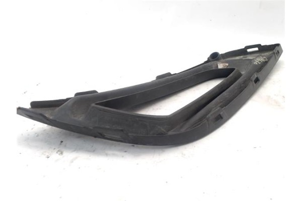 Recambio de moldura paragolpes delantero derecha para opel astra k berlina 5p 1.6 dynamic referencia OEM IAM 13469588  
