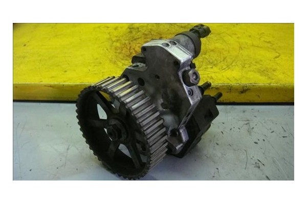 Recambio de bomba inyectora para volvo v40 familiar (1995) 1.9 di referencia OEM IAM  0445010075 