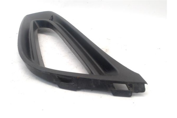 Recambio de moldura paragolpes delantero derecha para opel astra k berlina 5p 1.6 dynamic referencia OEM IAM 13469588  