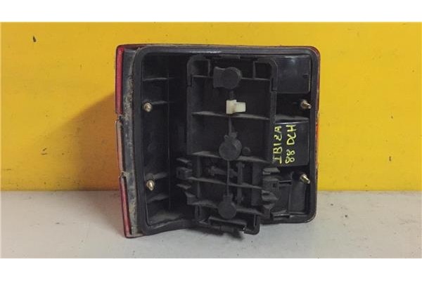 Recambio de piloto trasero derecho para seat ibiza 0.9 comfort referencia OEM IAM 53361R6  
