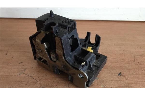 Recambio de cierre electromagnetico delantero izquierdo para renault megane i fase 2 berlina (ba0)(1999) 1.4 16v rt [1,4 ltr. - 