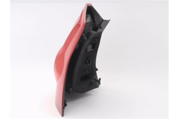 Recambio de piloto trasero derecho para dacia sandero i 1.4 referencia OEM IAM 8200734824  