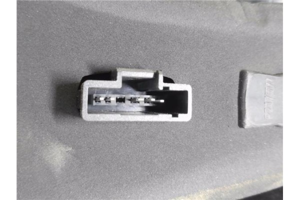 Recambio de piloto trasero izquierdo para dacia sandero i 1.4 referencia OEM IAM 8200734825 085511979L 