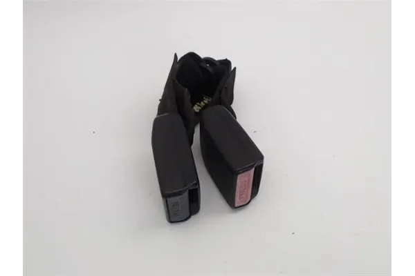 Recambio de enganche cinturon para dacia logan 1 1.6 prestige referencia OEM IAM 6075227D  