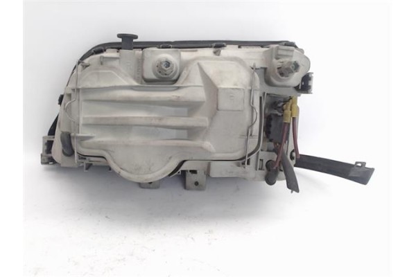 Recambio de faro delantero dcho para mercedes-benz clase c (bm 202) berlina 2.5 250 diesel (202.125) referencia OEM IAM A2028201