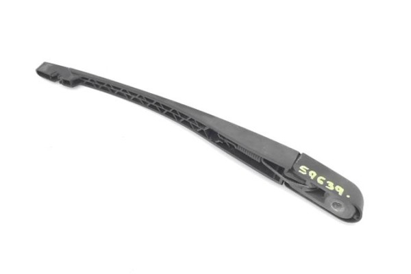 Recambio de brazo limpiaparabrisas trasero para peugeot 206 1.4 i referencia OEM IAM 6429R2  