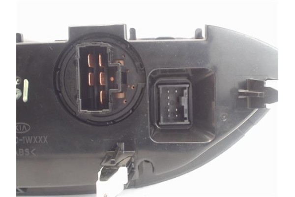 Recambio de mandos climatizador para kia rio (ub) 1.2 basic referencia OEM IAM 927501w070 927501w070 