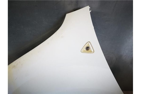 Recambio de aleta delantero izquierda para renault kangoo ii (f/kw0) 1.5 furgón compact comfort referencia OEM IAM 631011587R  