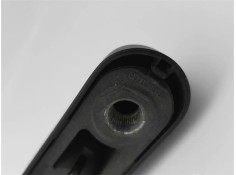Recambio de brazo limpiaparabrisas trasero para peugeot 206 1.4 i referencia OEM IAM 6429R2  