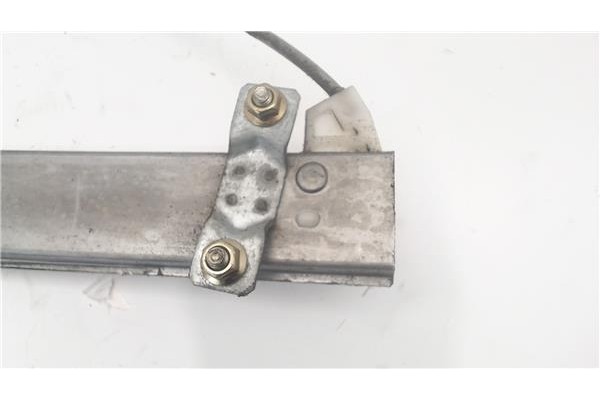 Recambio de mecanismo elevalunas delantero izquierdo para hyundai getz (tb) referencia OEM IAM 988101C100  