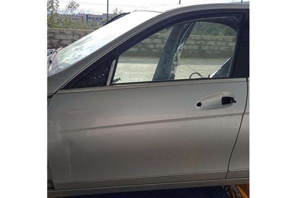 Recambio de puerta delantero izquierda para mercedes-benz clase c (bm 204) berlina 3.0 c 280 (204.054) referencia OEM IAM A20472 Recambio de puerta delantero izquierda para mercedes-benz clase c (bm 204) berlina 3.0 c 280 (204.054) referencia OEM IAM A20472