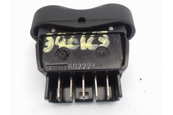 Recambio de mando elevalunas delantero izquierdo para dacia logan 1 1.6 prestige referencia OEM IAM 8200602227 602227 