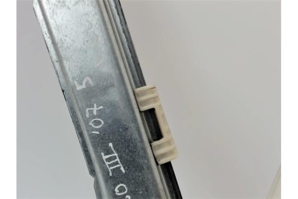 Recambio de mecanismo elevalunas delantero izquierdo para renault clio iii referencia OEM IAM   