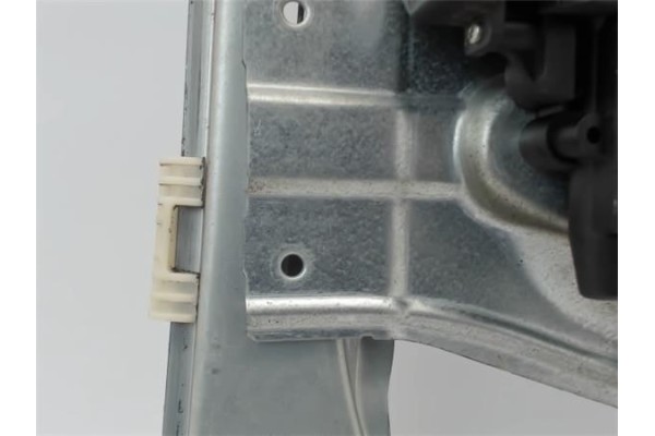 Recambio de mecanismo elevalunas delantero izquierdo para renault clio iii referencia OEM IAM   