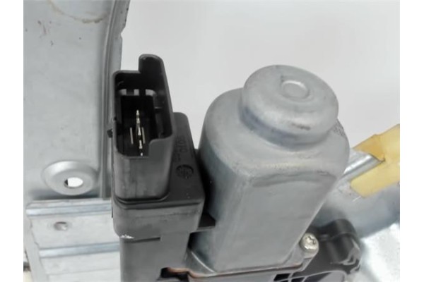 Recambio de mecanismo elevalunas delantero izquierdo para renault clio iii referencia OEM IAM   