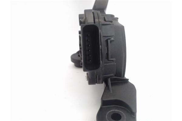 Recambio de pedal acelerador para kia rio (ub) 1.2 basic referencia OEM IAM 327001R500  