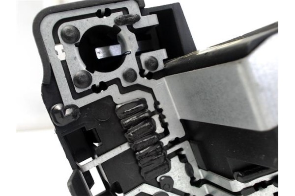 Recambio de portalampara porton trasero izquierdo para peugeot 206 1.4 16v referencia OEM IAM 326715  