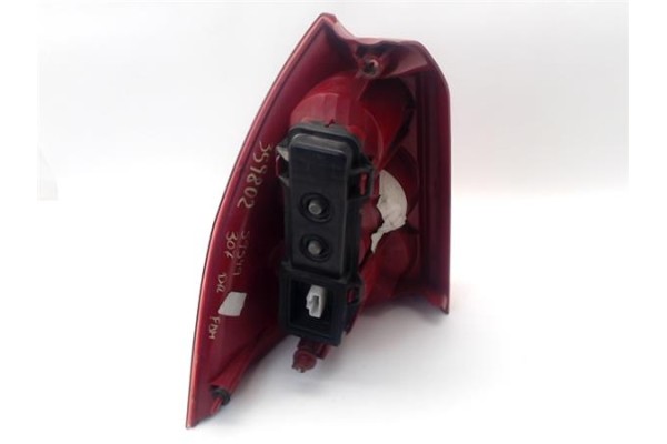 Recambio de piloto trasero derecho para peugeot 307 break (3e) 2.0 hdi 90 referencia OEM IAM 6351Q6  