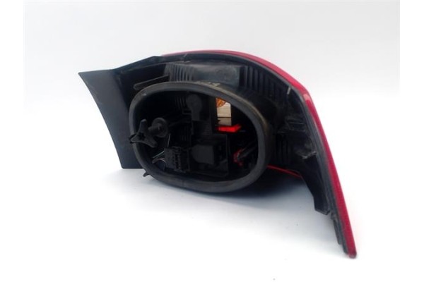 Recambio de piloto trasero izquierdo para renault laguna ii (bg0) 1.9 dci (bg0g) referencia OEM IAM 8200002473  