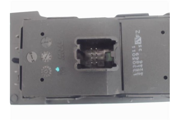 Recambio de mando elevalunas delantero izquierdo para opel astra j berlina 5p 1.6 excellence referencia OEM IAM 13305011  