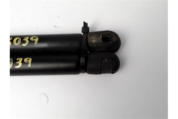Recambio de amortiguador porton para renault clio iii 1.5 dci referencia OEM IAM 7700842256  
