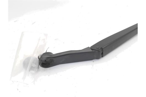 Recambio de brazo limpiaparabrisas delantero izquierdo para nissan micra (k12e) 1.2 16v referencia OEM IAM 28881AX702  