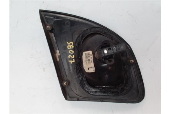 Recambio de piloto porton trasero izquierdo para nissan primera berlina (p11) 2.0 comfort referencia OEM IAM 265559F628  