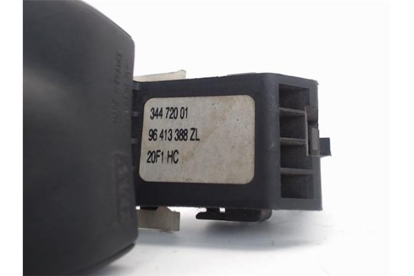 Recambio de mando multifuncion para peugeot 307 (s1) referencia OEM IAM 96413388ZL 34472001 