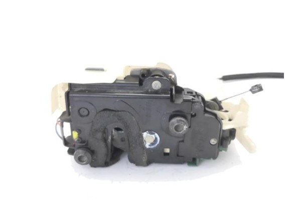 Recambio de cierre electromagnetico delantero izquierdo para volkswagen polo iv (9n1) 1.2 12v referencia OEM IAM 3B1837015AQ  