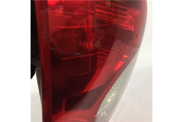 Recambio de piloto trasero izquierdo para renault clio ii fase ii (b/cb0) 1.5 authentique referencia OEM IAM 8200071413  8200917