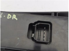 Recambio de mando elevalunas delantero derecho para kia carnival 2.9 crdi referencia OEM IAM 935754D120OT  