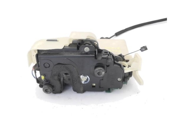 Recambio de cierre electromagnetico delantero izquierdo para volkswagen polo iv (9n1) 1.2 12v referencia OEM IAM 3B1837015AQ  