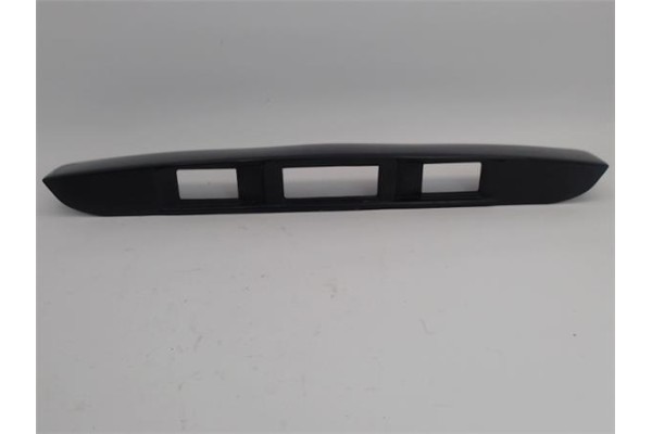 Recambio de moldura porton trasero para mazda 2 (b2w) 1.6 referencia OEM IAM 3m71a43404be  