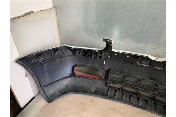 Recambio de paragolpes delantero para volkswagen golf iv berlina (1j1) 1.6 referencia OEM IAM 1J0807217C  