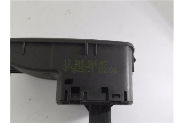 Recambio de mando elevalunas delantero derecho para opel corsa d 1.3 cdti referencia OEM IAM 13206806RT  