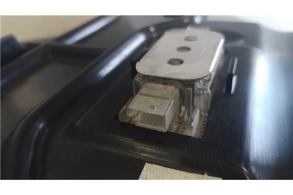 Recambio de guantera salpicadero para bmw serie 5 berlina (e60) 520d referencia OEM IAM 51167034080 51167897418 