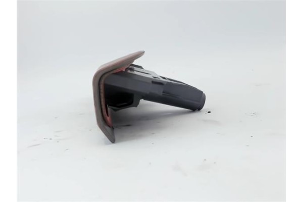 Recambio de piloto trasero central para opel corsa d 1.3 cdti referencia OEM IAM 316627975  