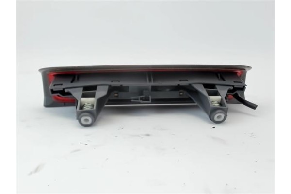 Recambio de piloto trasero central para opel corsa d 1.3 cdti referencia OEM IAM 316627975  