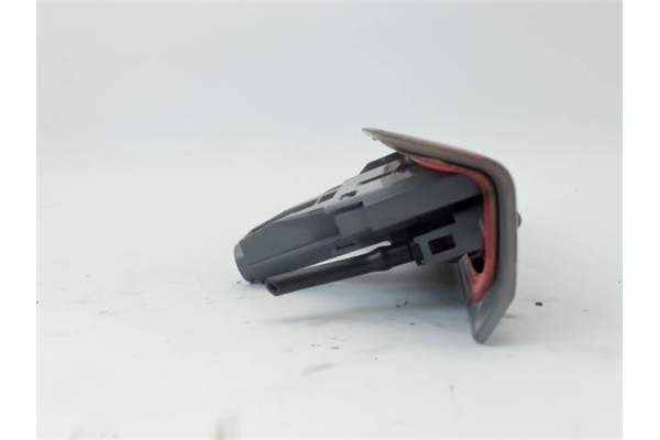 Recambio de piloto trasero central para opel corsa d 1.3 cdti referencia OEM IAM 316627975  