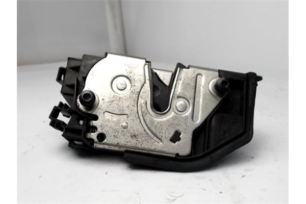 Recambio de cierre electromagnetico delantero derecho para bmw serie 5 berlina (e60) 520d referencia OEM IAM 51217202146  