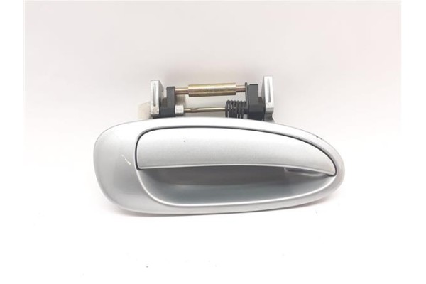Recambio de maneta exterior trasero derecha para toyota avensis berlina (t22) 2.0 vvt-i referencia OEM IAM 692300505  