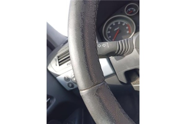 Recambio de volante para opel astra h gtc 1.4 referencia OEM IAM 913316  