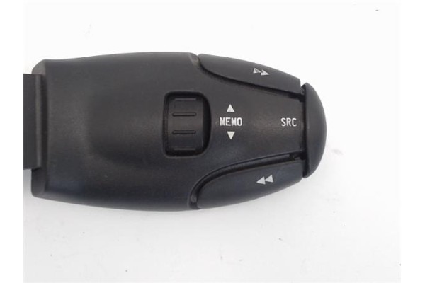 Recambio de mando multifuncion para peugeot 207 referencia OEM IAM   