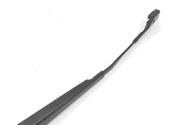 Recambio de brazo limpiaparabrisas delantero derecho para opel astra j 1.6 referencia OEM IAM 13289887  