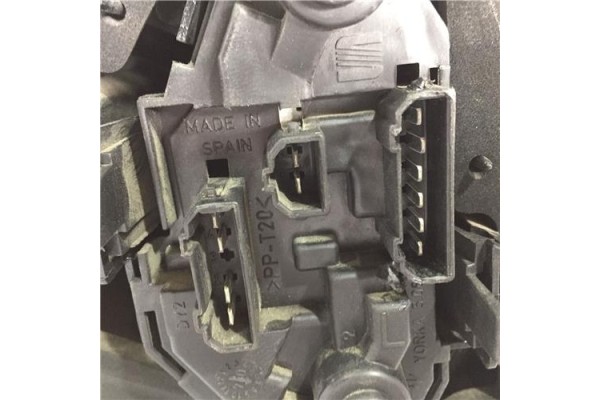 Recambio de piloto trasero izquierdo para seat leon (1m1) 1.6 16 v referencia OEM IAM 1M694511101C 2205099 1M6945111 , SEAT | 6K
