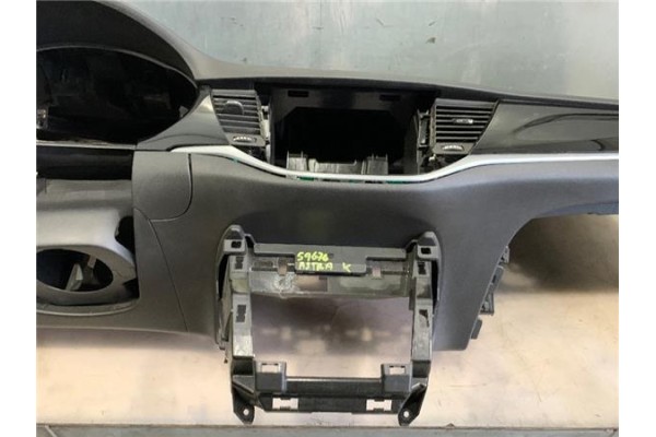 Recambio de salpicadero para opel astra k berlina 5p 1.6 dynamic referencia OEM IAM 39085189  