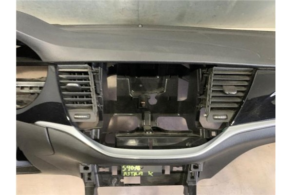 Recambio de salpicadero para opel astra k berlina 5p 1.6 dynamic referencia OEM IAM 39085189  