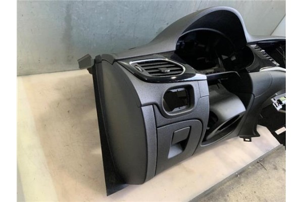 Recambio de salpicadero para opel astra k berlina 5p 1.6 dynamic referencia OEM IAM 39085189  