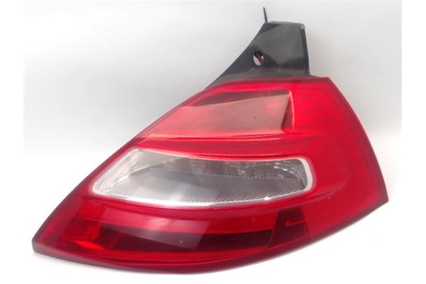 Recambio de piloto trasero derecho para renault megane ii (bm0/1_, cm0/1_) 1.6 16v (bm0c, cm0c) referencia OEM IAM 8200413216  