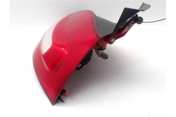 Recambio de piloto trasero derecho para renault megane ii (bm0/1_, cm0/1_) 1.6 16v (bm0c, cm0c) referencia OEM IAM 8200413216  